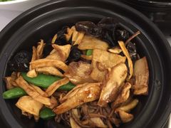 鲍汁菌菇煲-上海小南国(世博源店)
