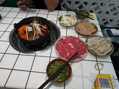 -扎起市井老火锅(乐山总店)