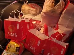 -弥舍·湖景团建泳池派对别墅·湖山境店