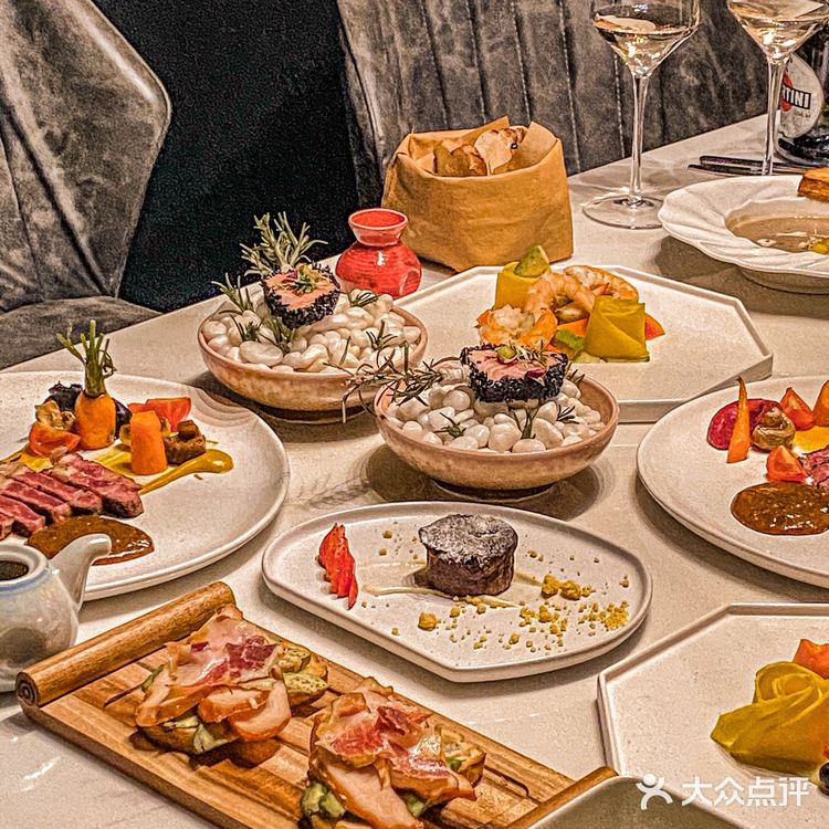 沈阳探店｜《小时代》同款浪漫🎄圣诞限定大餐㊙️