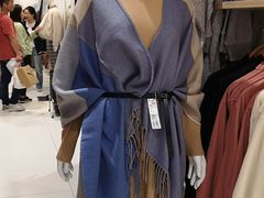 -优衣库(上海金桥国际商业广场店)