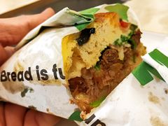 川味花生牛肋肉三明治-PAOPAO Bakery&Café(港汇店)