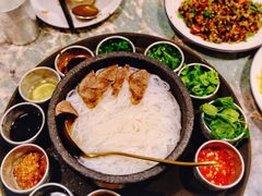 牛肉饵丝-浩海火燒雲傣家菜(静安芮欧店)