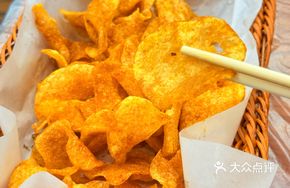 Freshly Fried Potato Chips Basket