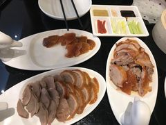 -皇城根·烤鸭·鱼头·家常菜(欧亚大观乐活城店)