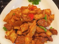 馕炒肉-木卡买提新疆餐厅·清真(新里海顿公馆店)