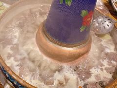 -毛辣果·贵州红酸汤牛肉火锅(西单店)