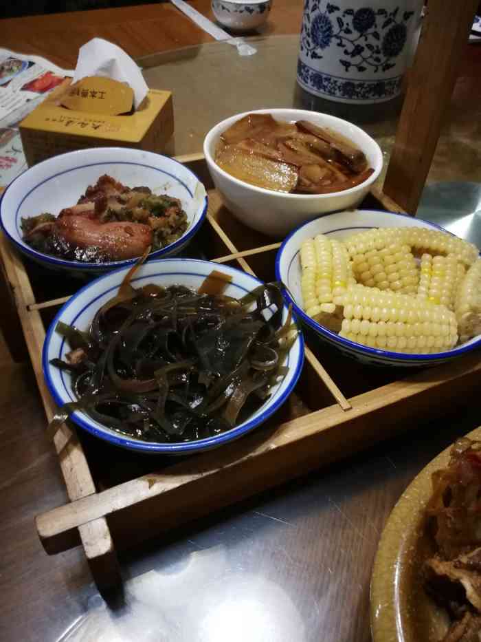 大瓦房民间菜-"感觉一般,人太多了,里面乱哄哄的.除了菜.