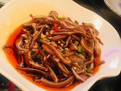 凉拌猪耳朵-爱啤精酿·民谣酒馆(滨江店)