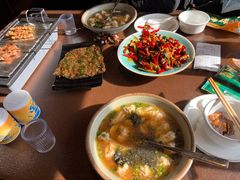 -曼听小寨海鲜烧烤·大连辣炒大王(盖州街店)