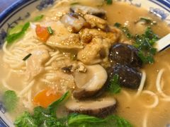 -辣肉面大王(天平路店)