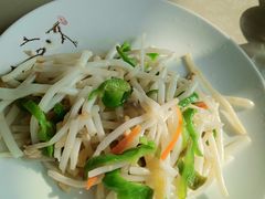 芦苇根炒肉丝-梦缘水乡·湖景餐厅