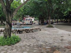 -龙泉山庄