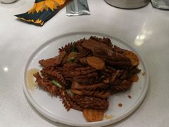 爆炒腰花-闫府私房菜·百年鲁菜(恒隆店)