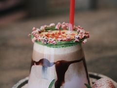 花环-BE NORMAL CAFE(霞溪路店)