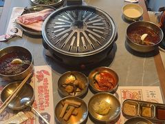 -草家酱蟹炭火烤肉店(珲春南路一店)