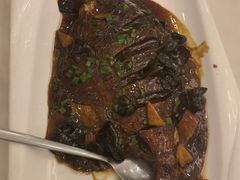 干烧鲳鱼-梅龙镇酒家(南京西路总店)