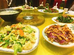 -乔家小院•本地小海鲜•非遗驴肉(万年泉路店)