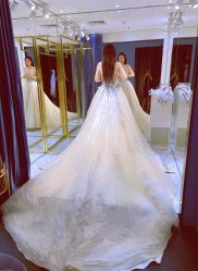 点击看大图 -GRACE KELLY婚纱与礼服(北京店)