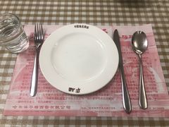 餐具摆设-华梅西餐厅(哈尔滨中央大街店)