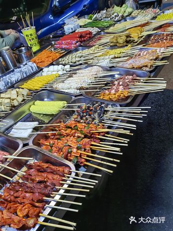 融康苑 门口小区的烧烤真棒