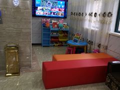 -茂菊口腔连锁(浦东南路店)