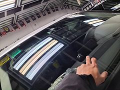 -鲨鱼皮汽车凹陷玻璃修复(静安店)