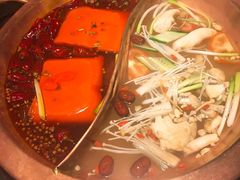 经典清汤鸳鸯锅-锅说大脸毛肚重庆老火锅(佐阾店)