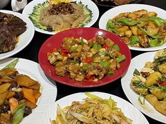 -红东阁东北菜烤肉酒馆(CROSS万象汇店)