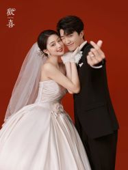 -樱花婚纱摄影