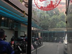 -静安寺修鞋修包修拉链
