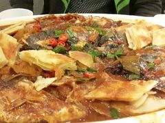 -阿三鱼头泡饼·家常菜