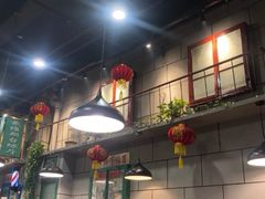 大堂-超越炭火牛蛙火锅鸡(河东店)