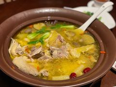 泉水山珍土鸡煲-羡餐厅