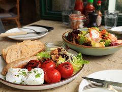 牛油果沙拉-RAC BAR(安福路店)