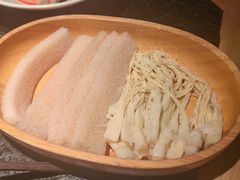 -三出山火锅(南京万象天地店)
