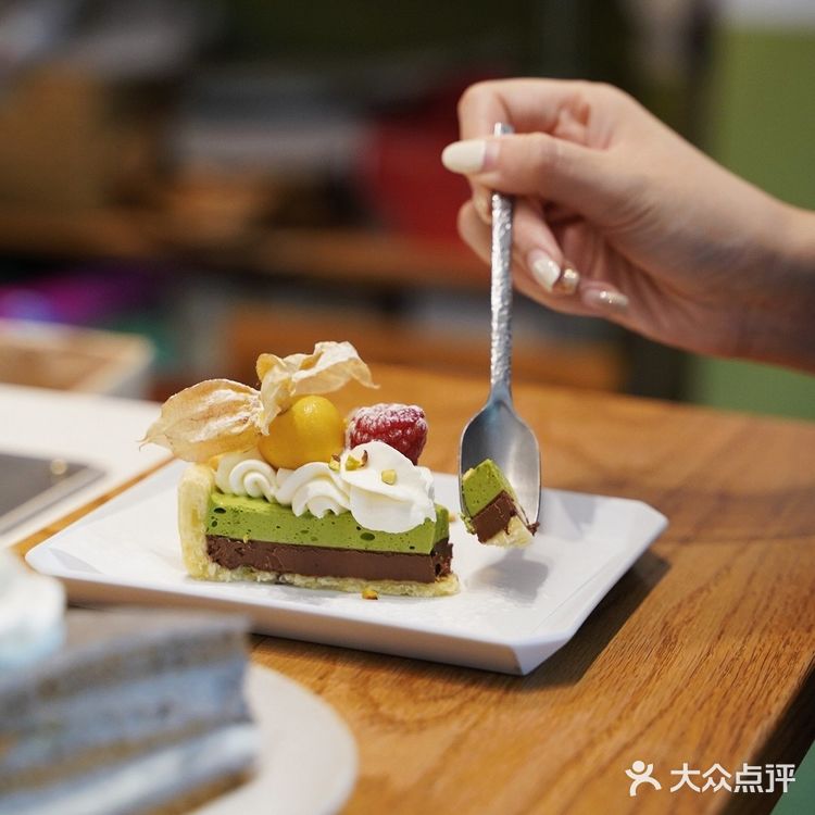 葡萄青提戚风 黑芝麻豆乳红茶戚风