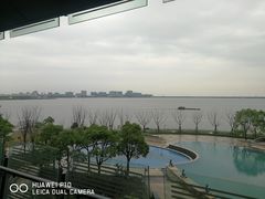 -上海滴水湖皇冠假日酒店