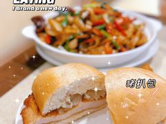 -阿维斯咖啡(镜湖店)