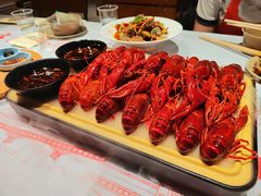 -肥肥虾庄·金牌油焖大虾(杨园滨江时代walk店)