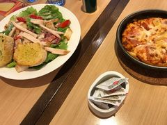 -必胜客(WOW中心城店)