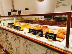 面包甜点陈列柜-WHEAT&BAKER-麥(凯德来福士店)