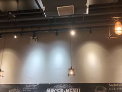 大堂-HELLO 27 意面·沙拉·帕尼尼