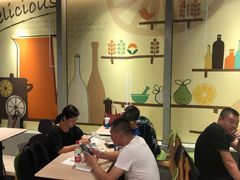 大堂-德克士(虹桥火车站店)