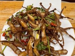 -超越海鲜屋(飞龙物业店)