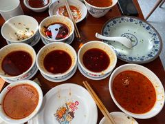 -炉小二铜锅牛蛙•川湘菜(三里屯店)