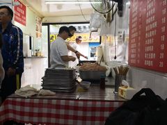 大堂-胡记锅贴·沪上游子老鸭粉丝汤(太原路店)