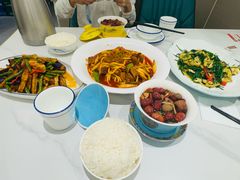 -民族手抓羊肉馆·滩羊手抓·烤全羊