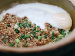 猪肉饼窝蛋煲仔饭-红星光发煲仔饭(文海店)