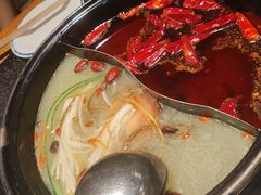 -两三事小郡肝串串香火锅(桂庙店)